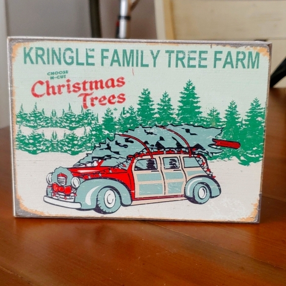 Wooden Christmas sign. - Picture 1 of 6